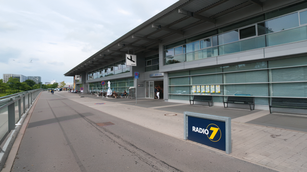 Friedrichshafen Airport taxi service
